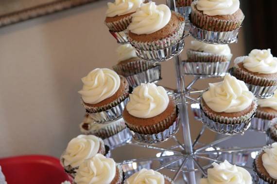 Spice Cupcakes with Cream Cheese Frosting